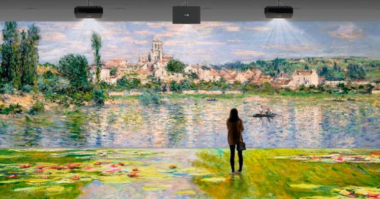 lg-lanza-su-primer-proyector-digital-signage-para-experiencias-de-visualizacion-envolventes